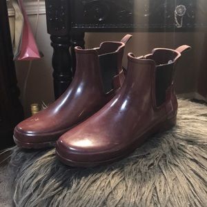 Hunter Chelsea rain boots